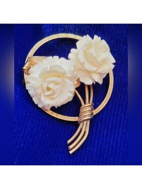 Vintage Signed 12kt Gold Filled Celluloid Flower Circle Pin G*A*C Brooch